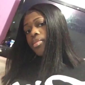 Meet your Posher, Anassa